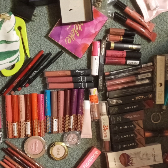 Sephora makeup - Picture 2 of 11